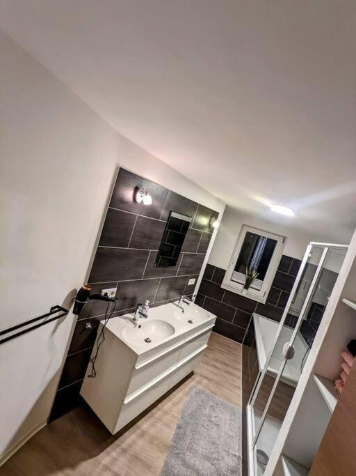 Fewo Im Lehm-Fachwerkhaus Erfurt Mit 3 Einzelnen Schlafzimmern Je Mit Tv Exterior foto