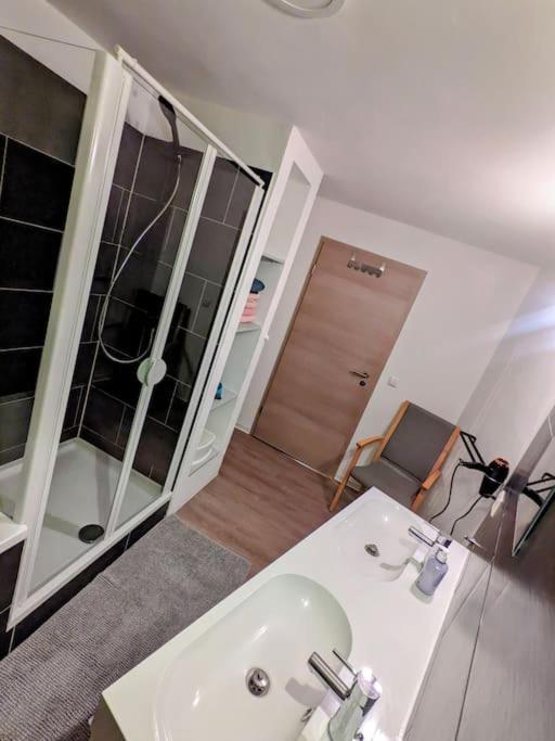Fewo Im Lehm-Fachwerkhaus Erfurt Mit 3 Einzelnen Schlafzimmern Je Mit Tv Exterior foto